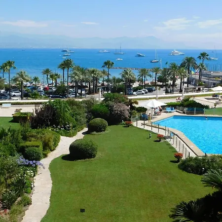 Superb T4 'port Aubernon' With Sea View Air Conditioningparking And Pool * Antibes